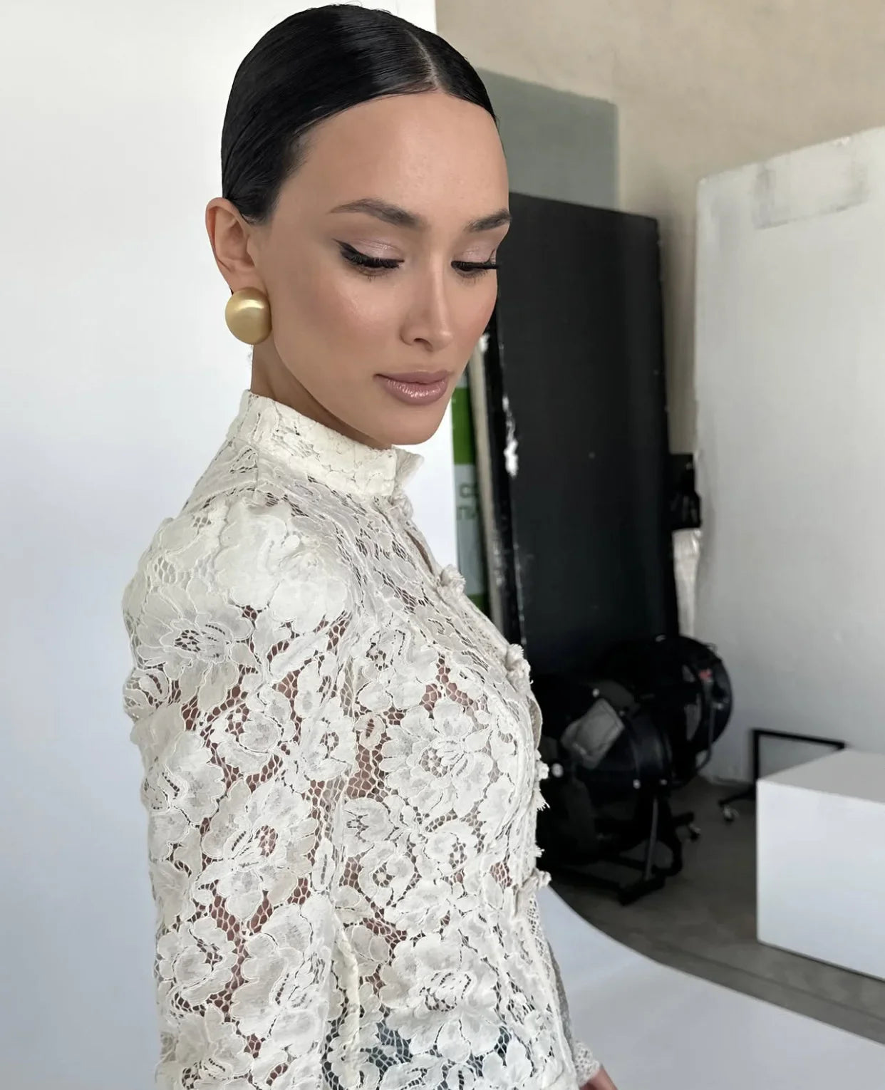 LACE VINTAGE MESH BLOUSE