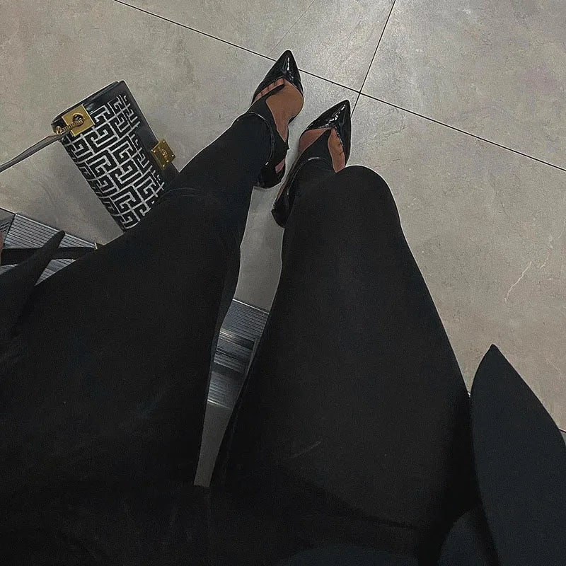BLACK HIGH WAISTED TIGHT LEGGINS