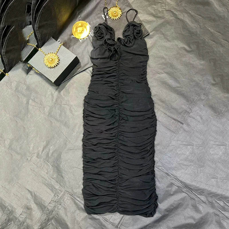 Backless bodycon ruched dress in black – chic evening outfit