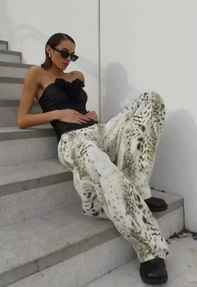 Women’s leopard print high street trousers – casual outfit look