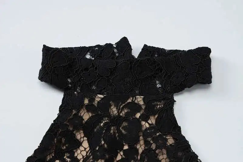 Lace Halter Backless Maxi Dress – Elegant Black Bodycon Evening Gown for Women