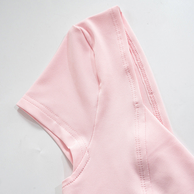 LYMMB SLEEVELESS V NECK TOP