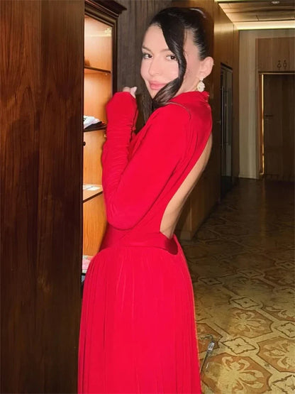 BACKLESS PLEATED LONG SLEEVE DRESS