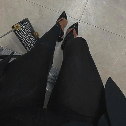 BLACK HIGH WAISTED TIGHT LEGGINS