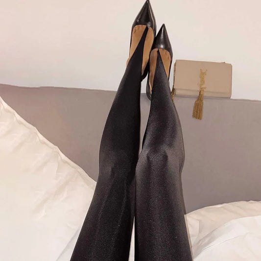 BLACK HIGH WAISTED TIGHT LEGGINS