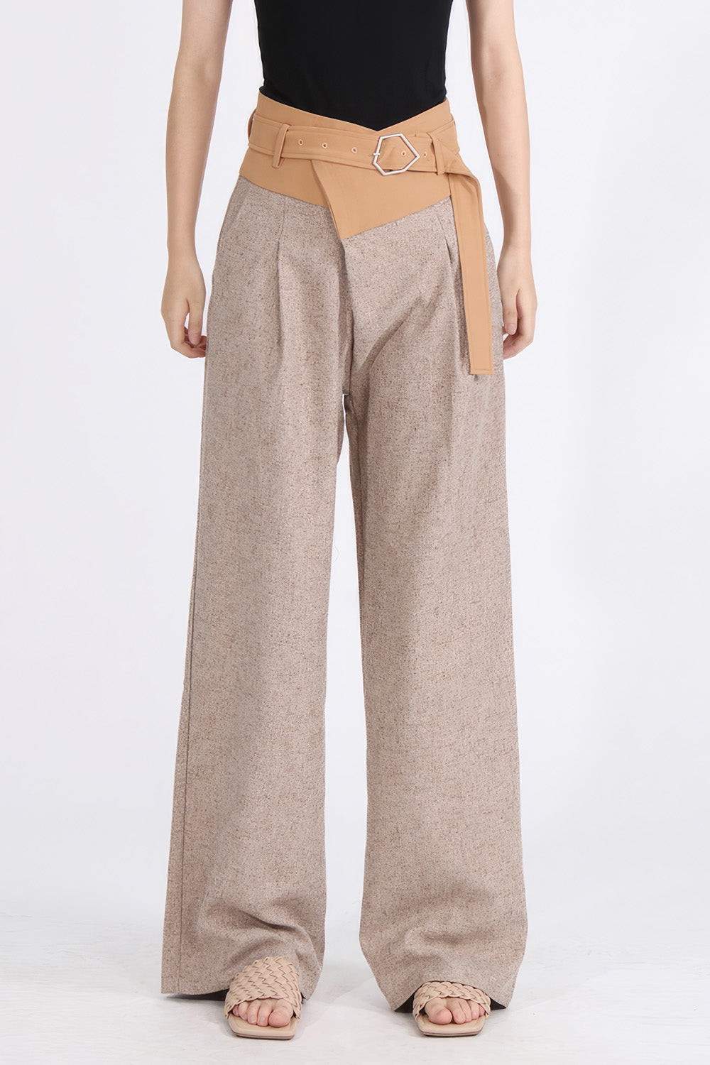 Wide Trousers with Belt and Irregular Closure - Brown